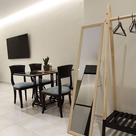 Eclectic Apartment Near Downtown Ираклион Экстерьер фото