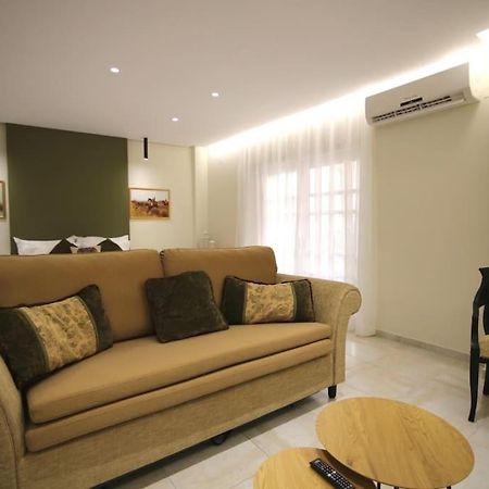 Eclectic Apartment Near Downtown Ираклион Экстерьер фото