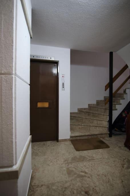 Eclectic Apartment Near Downtown Ираклион Экстерьер фото