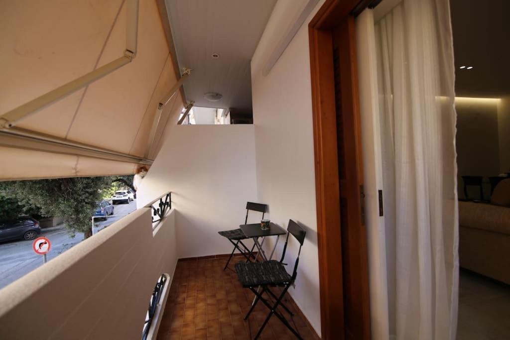 Eclectic Apartment Near Downtown Ираклион Экстерьер фото