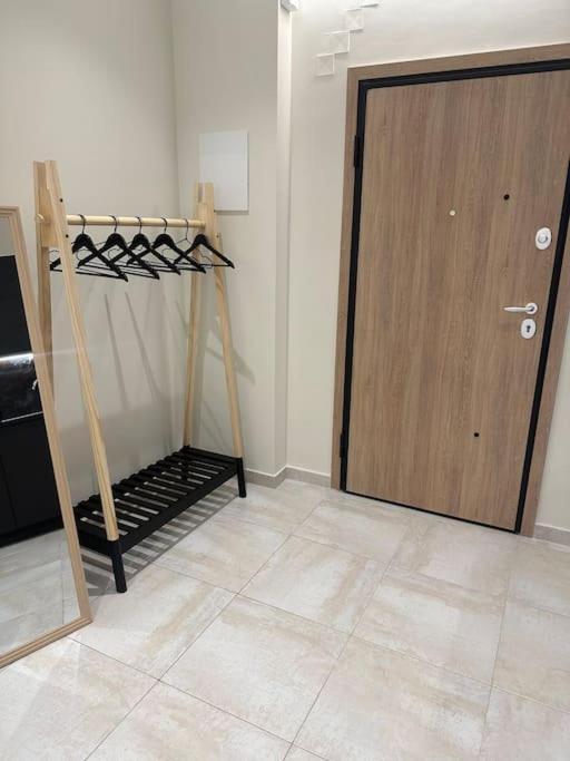 Eclectic Apartment Near Downtown Ираклион Экстерьер фото