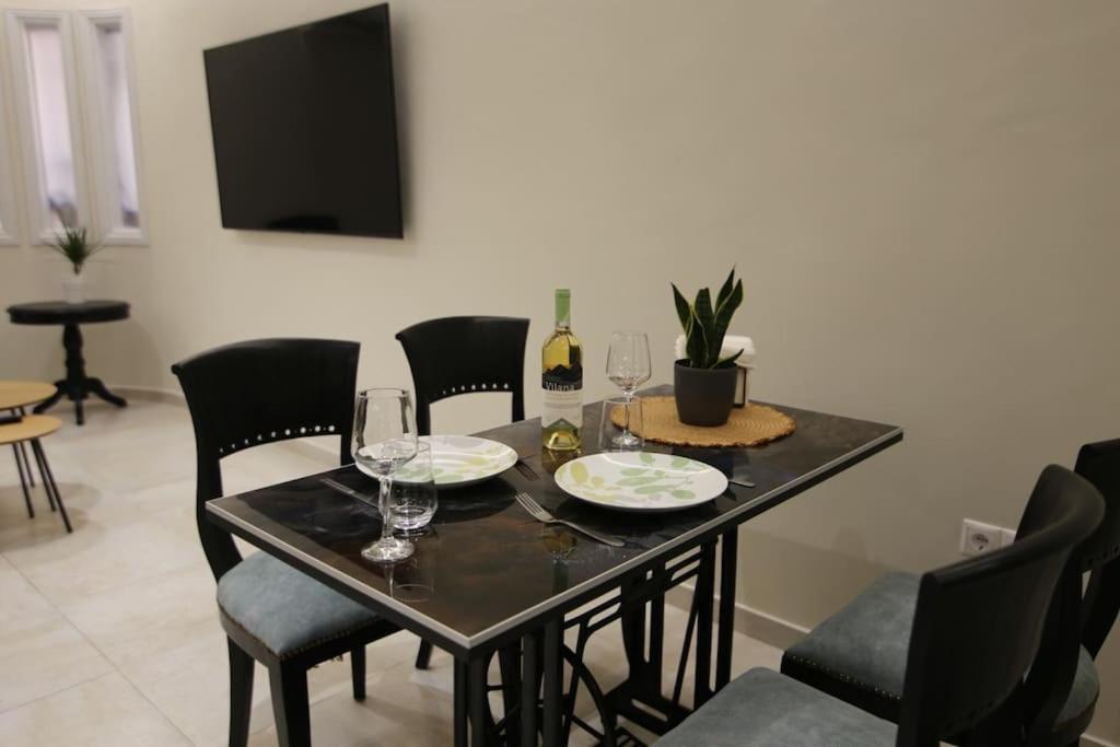 Eclectic Apartment Near Downtown Ираклион Экстерьер фото